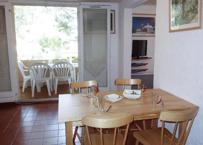 Super Ile Rousse By Interhome דירה בנדול